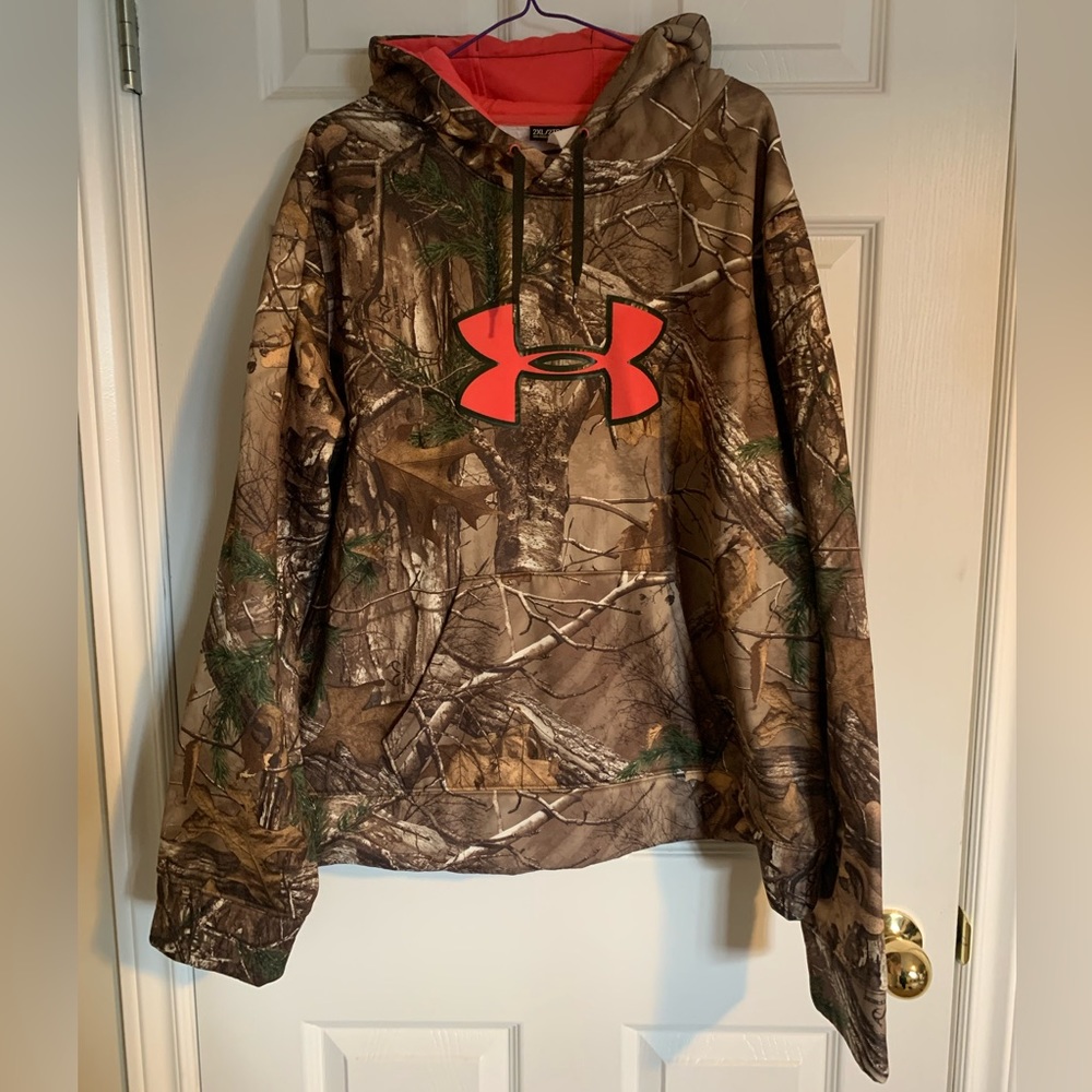 Ladies under armour camo hoodie